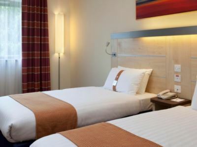 Express M6, J10 By Ihg Отель